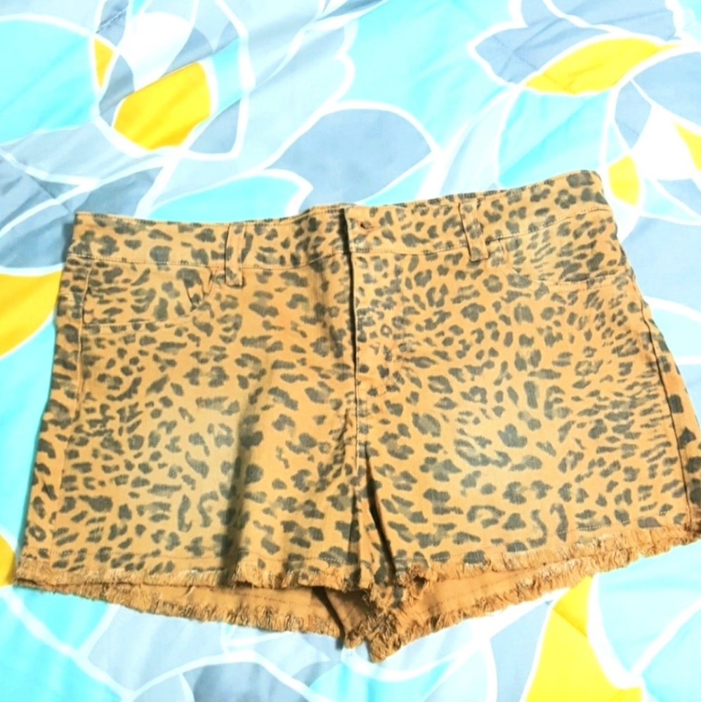 HP! ⭐ Urban Groove | Leopard shorts